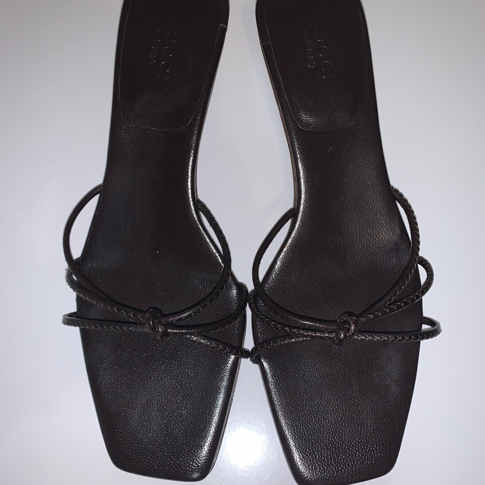 Women’s Gucci sandals slides sz 5.5